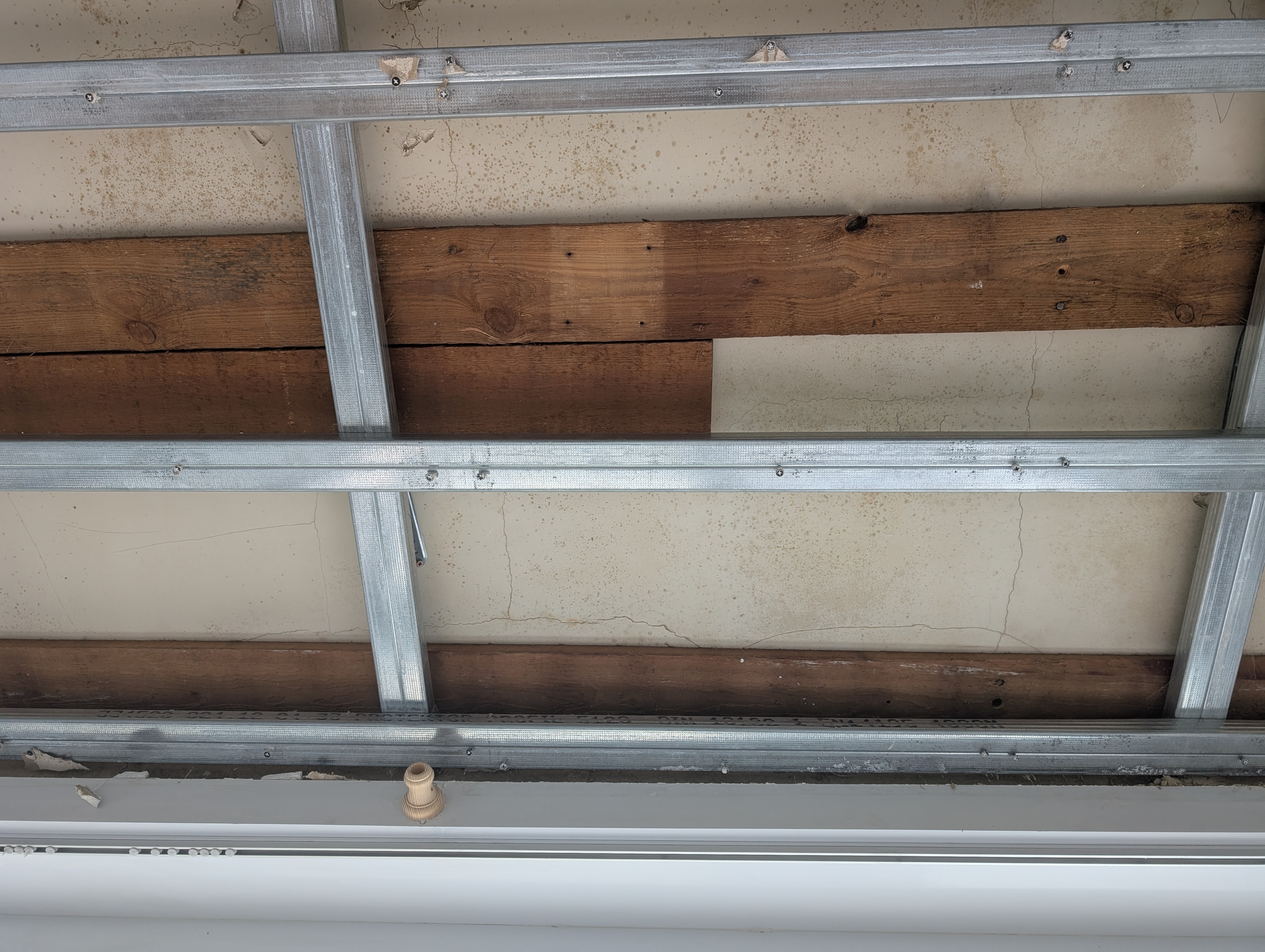 arrachage du plafond